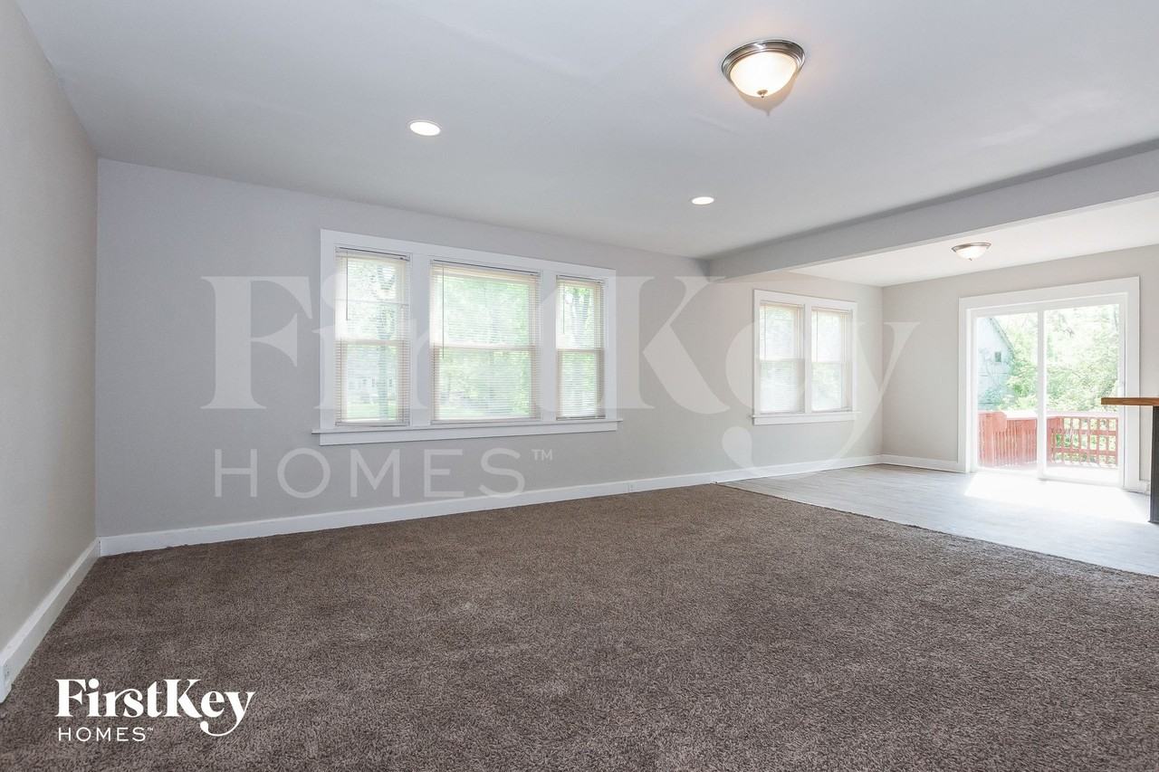 12303 Benham Rd - Photo 4 of 15