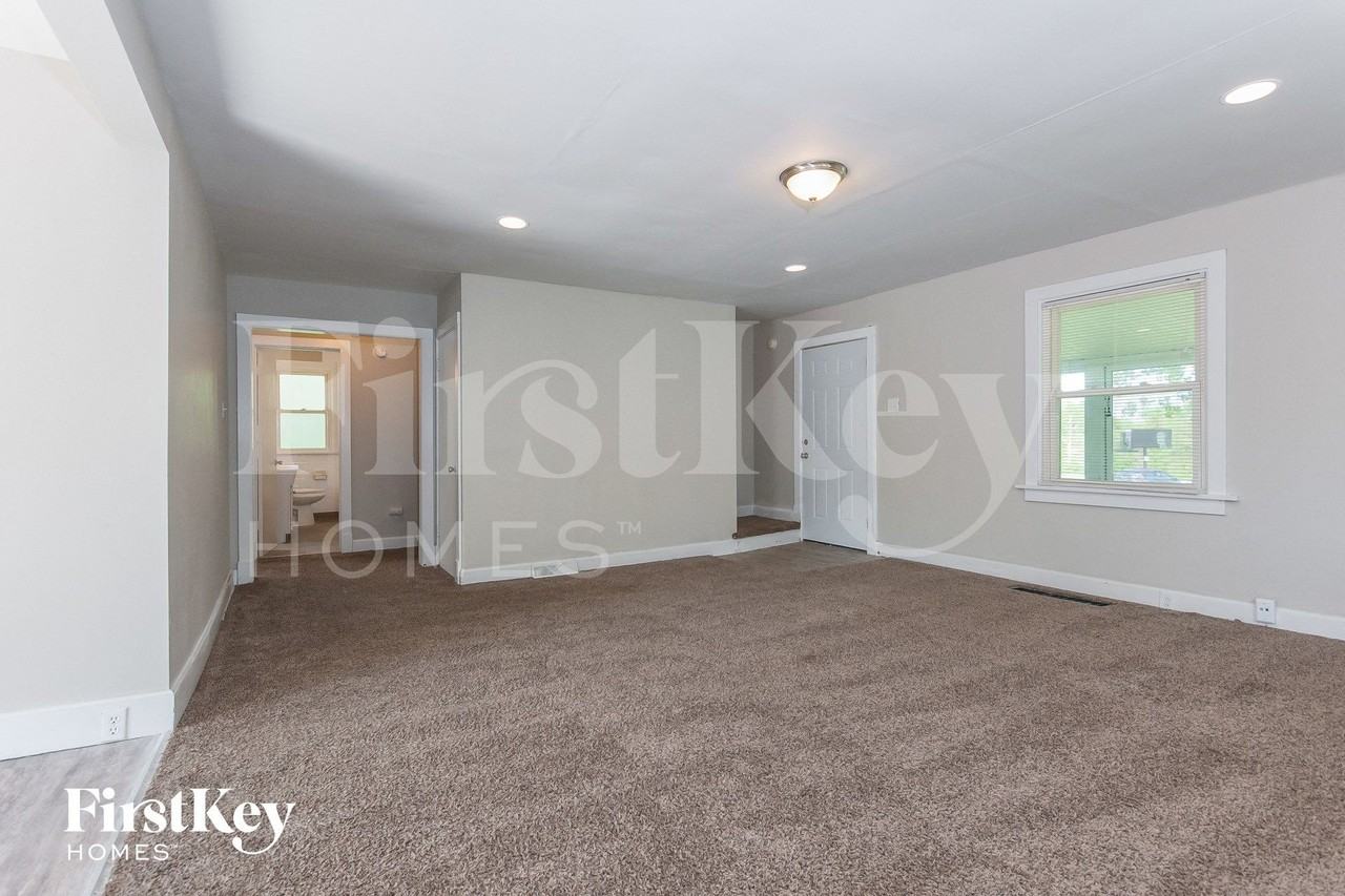 12303 Benham Rd - Photo 6 of 15