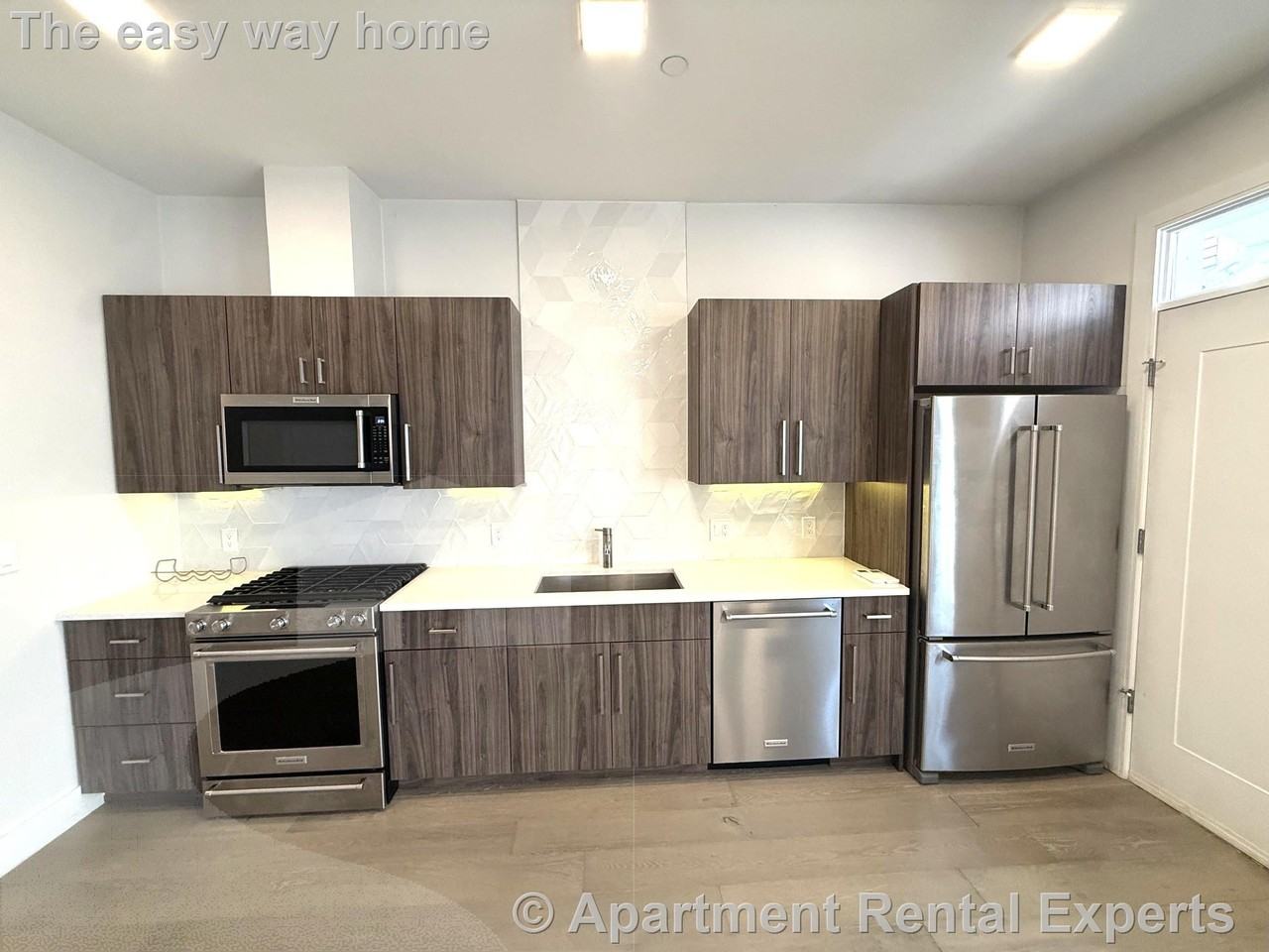 24 Rush St #E - Photo 3 of 15