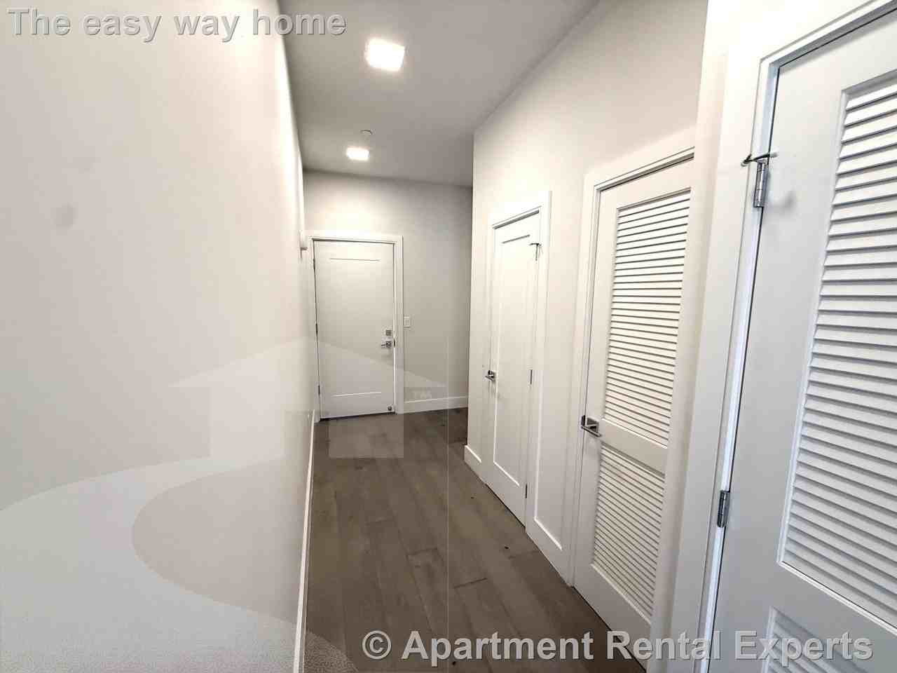 24 Rush St #E - Photo 5 of 15