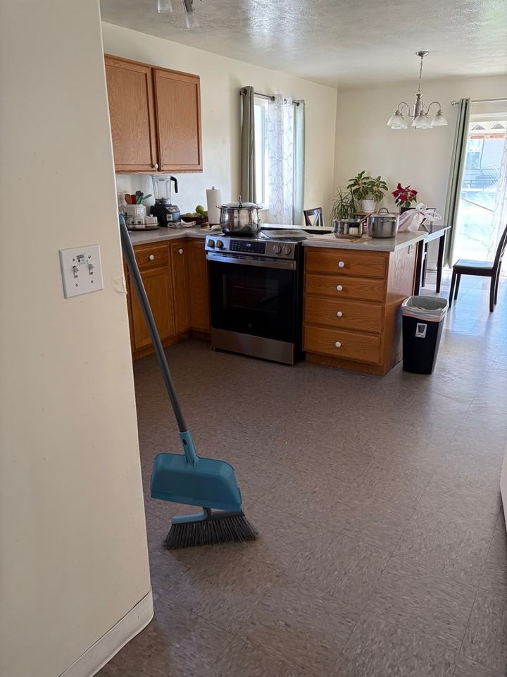 693 Ws - Photo 7 of 9