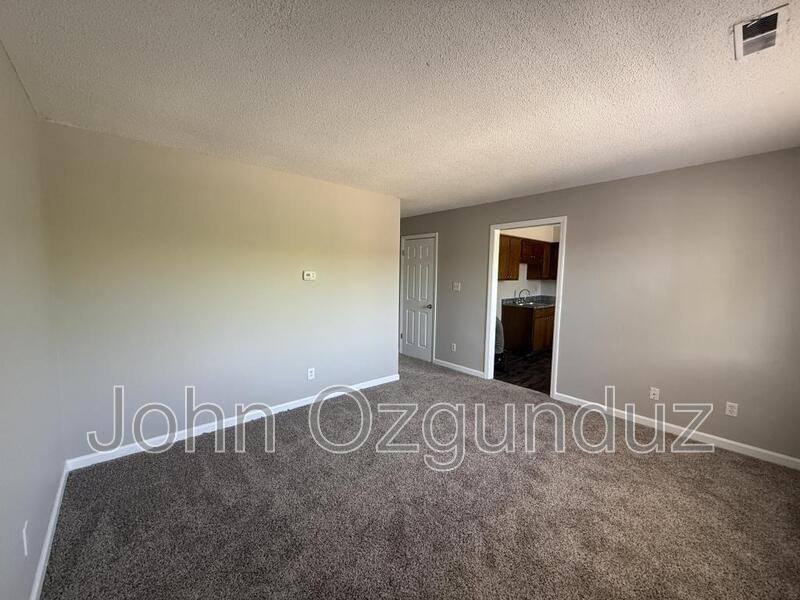 2814 Rochelle St #D - Photo 2 of 11