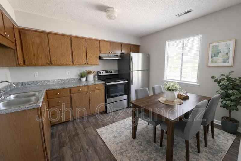 2814 Rochelle St #D - Photo 7 of 11