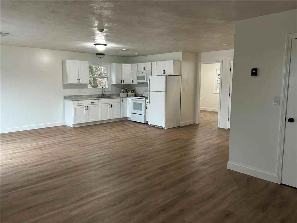 304 Front St ##2r - Photo 3 of 15