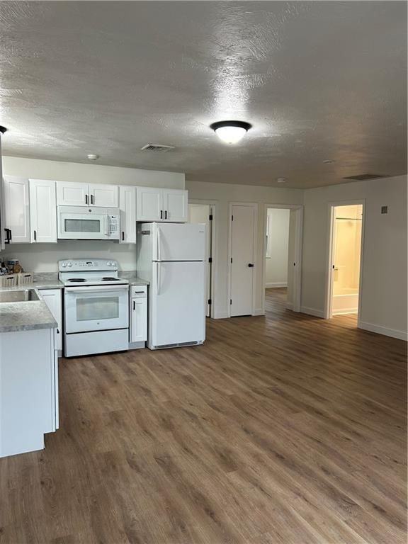 304 Front St ##2r - Photo 6 of 15