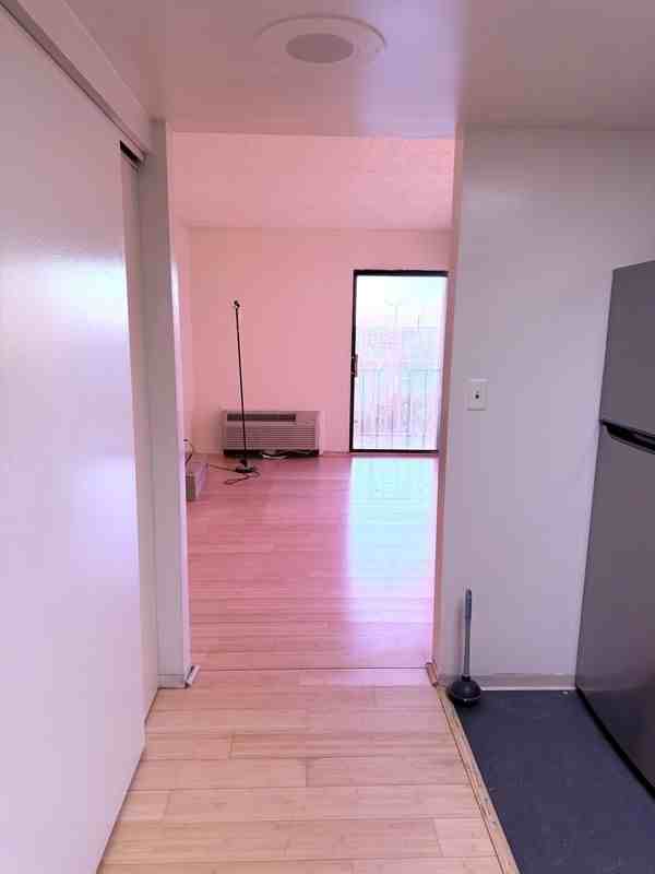 655 Absecon Blvd - Photo 2 of 8