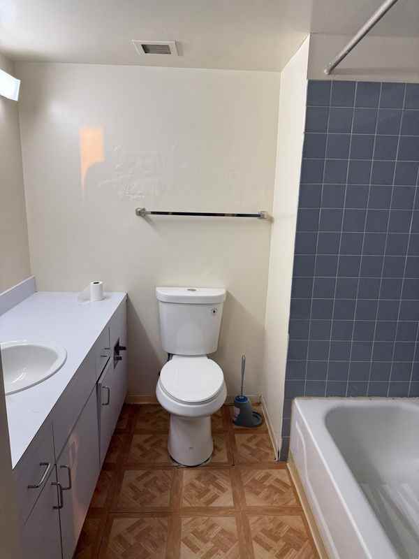 655 Absecon Blvd - Photo 6 of 8