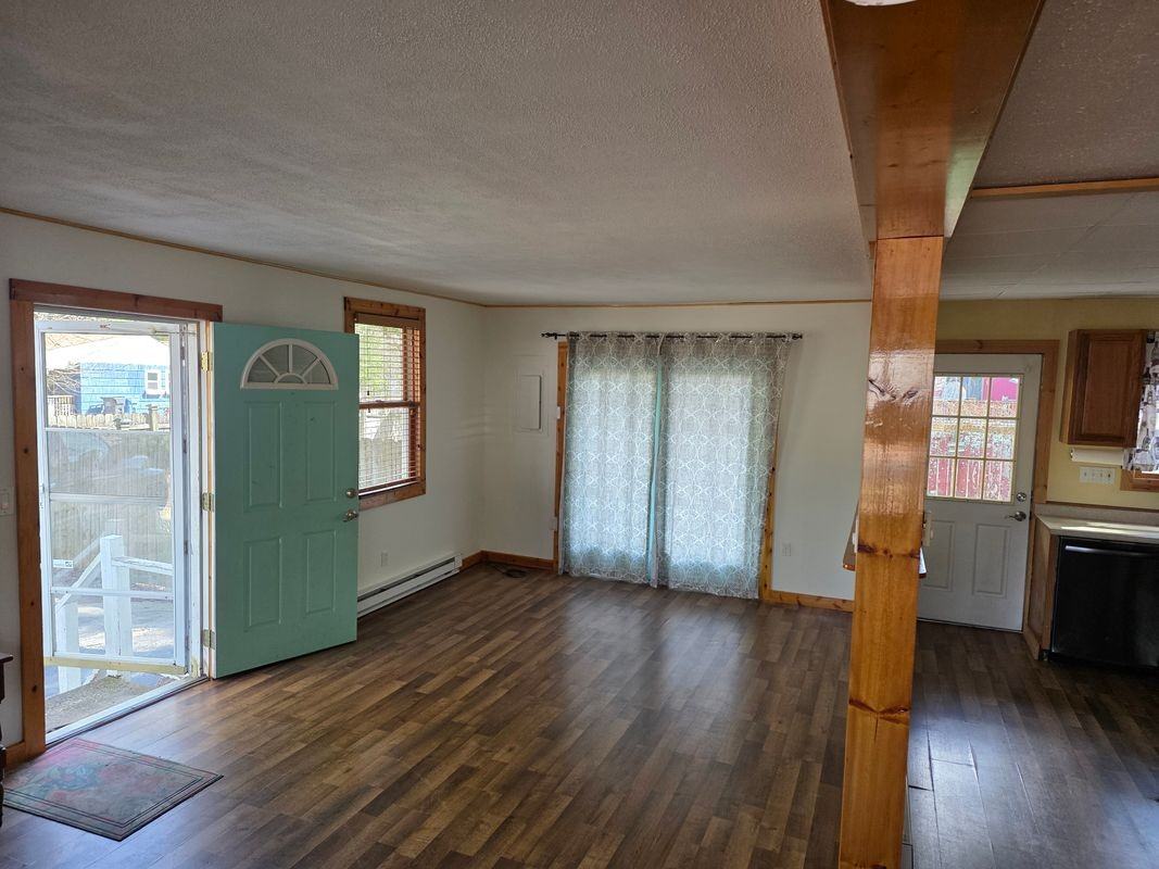 1 Martha Ave - Photo 3 of 14