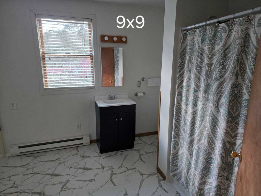 1 Martha Ave - Photo 6 of 14