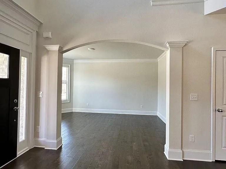 1850 Silver Crest Way - Photo 3 of 23