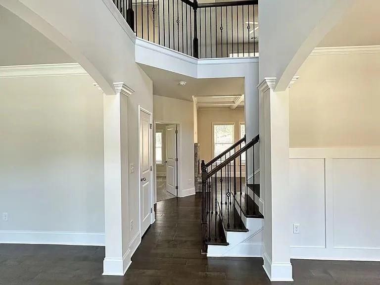 1850 Silver Crest Way - Photo 4 of 23