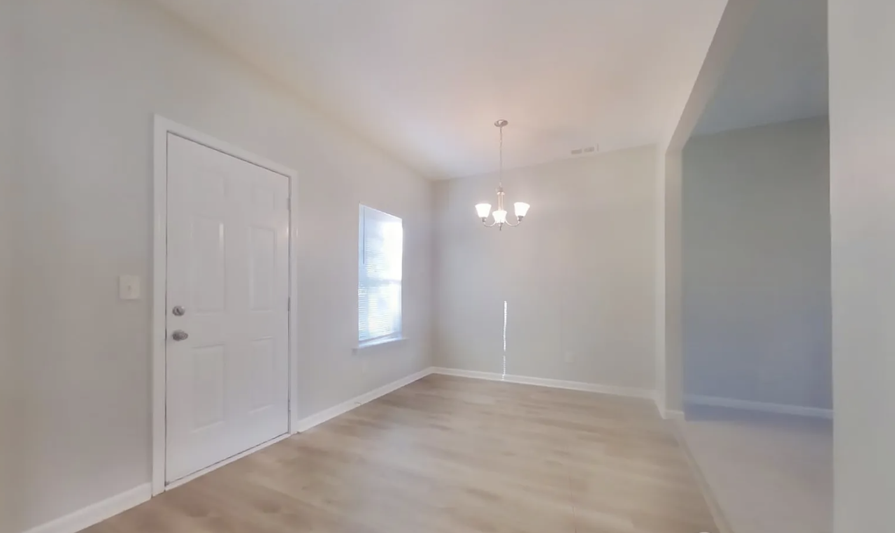 44 Wyndham Ct Se - Photo 4 of 6