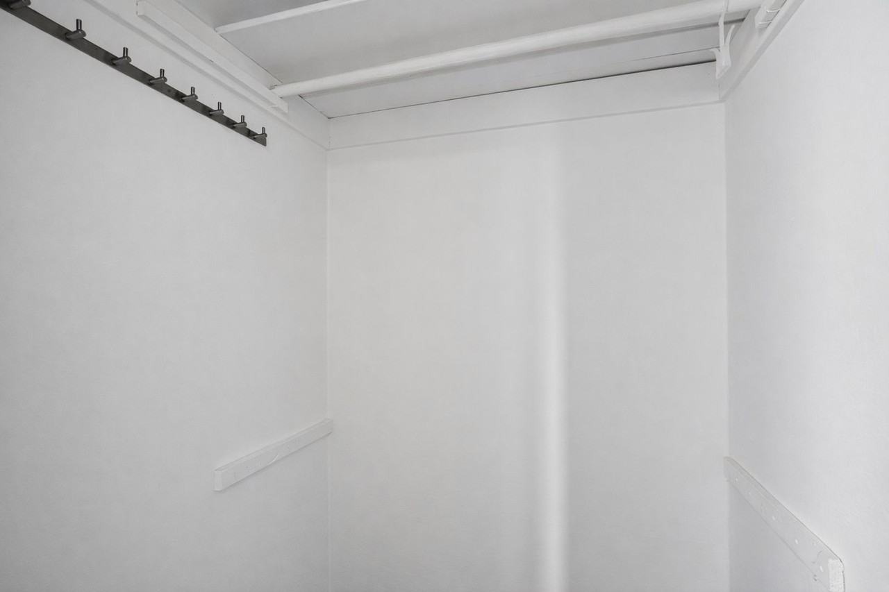 1157 E 21st St #1157 - Photo 2 of 20