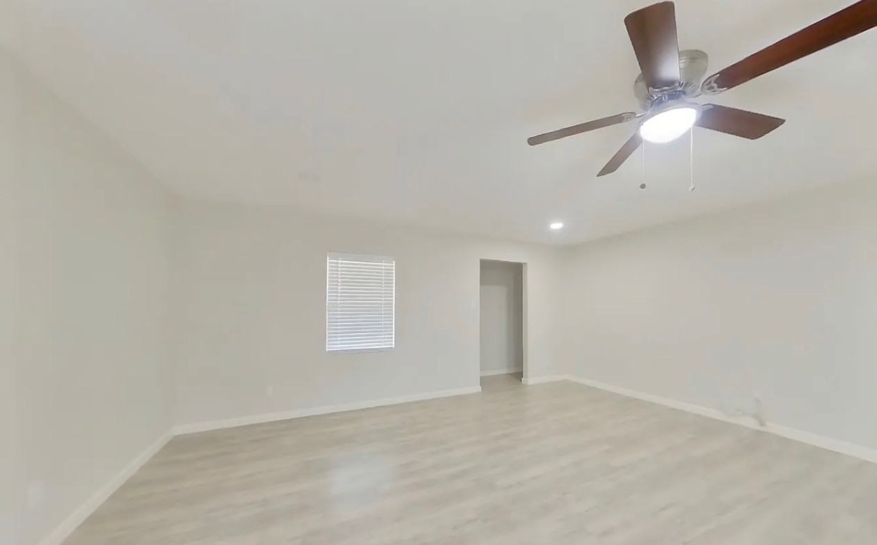 1927 Canterbury St - Photo 3 of 18