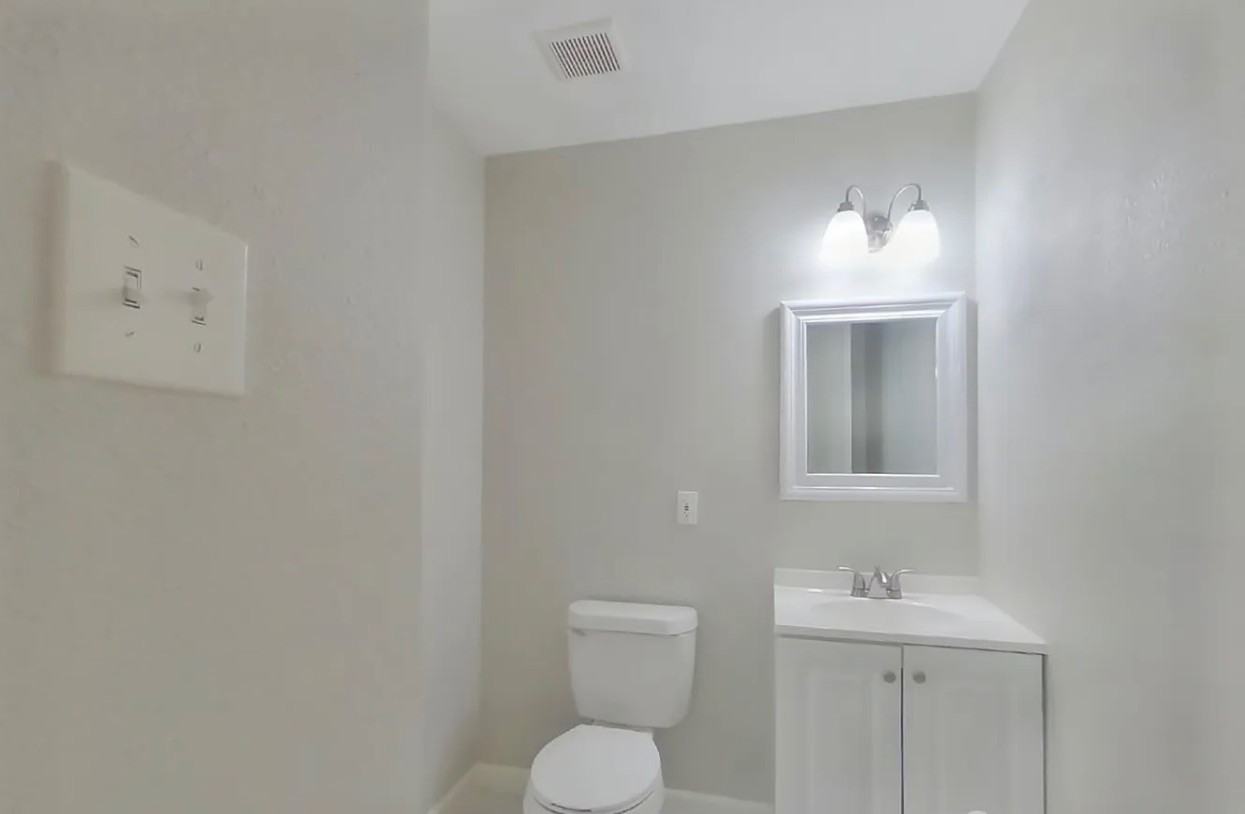 1927 Canterbury St - Photo 7 of 18