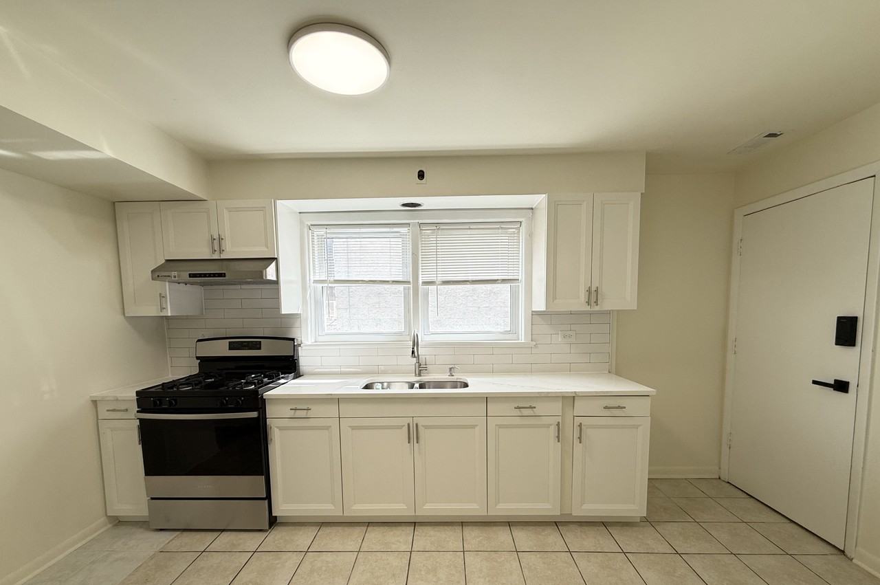 6117 N Mozart St #2REAR - Photo 4 of 11