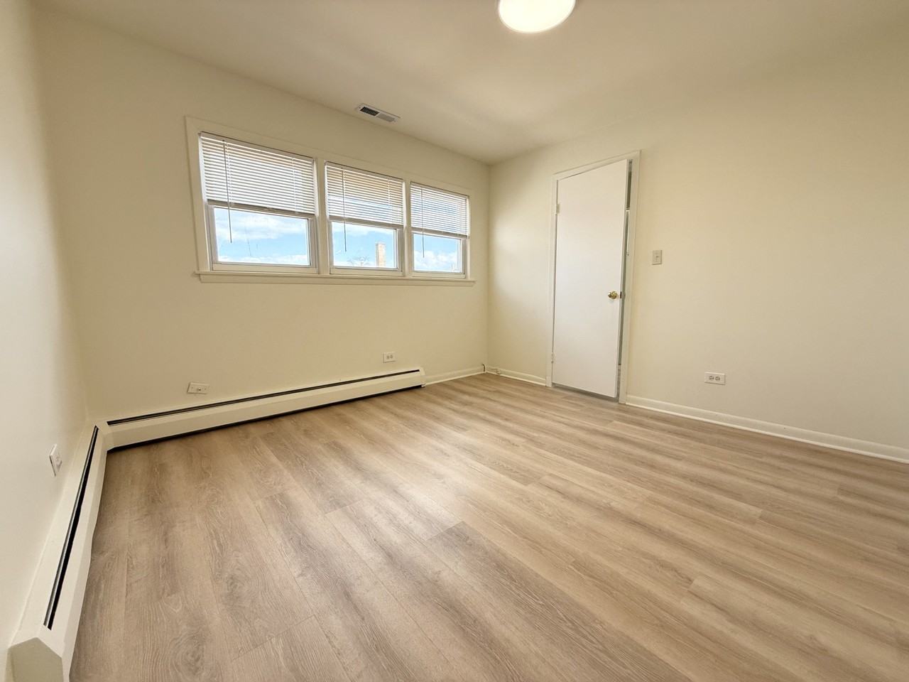 6117 N Mozart St #2REAR - Photo 7 of 11