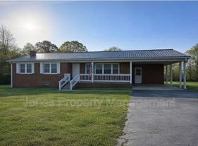 152 Leonard Dr - Photo 1 of 1