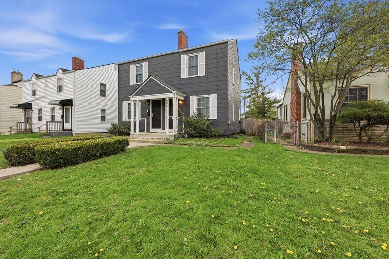 735 E Mithoff St - Photo 2 of 17