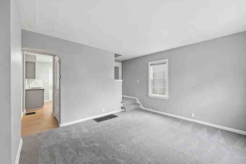 735 E Mithoff St - Photo 4 of 17