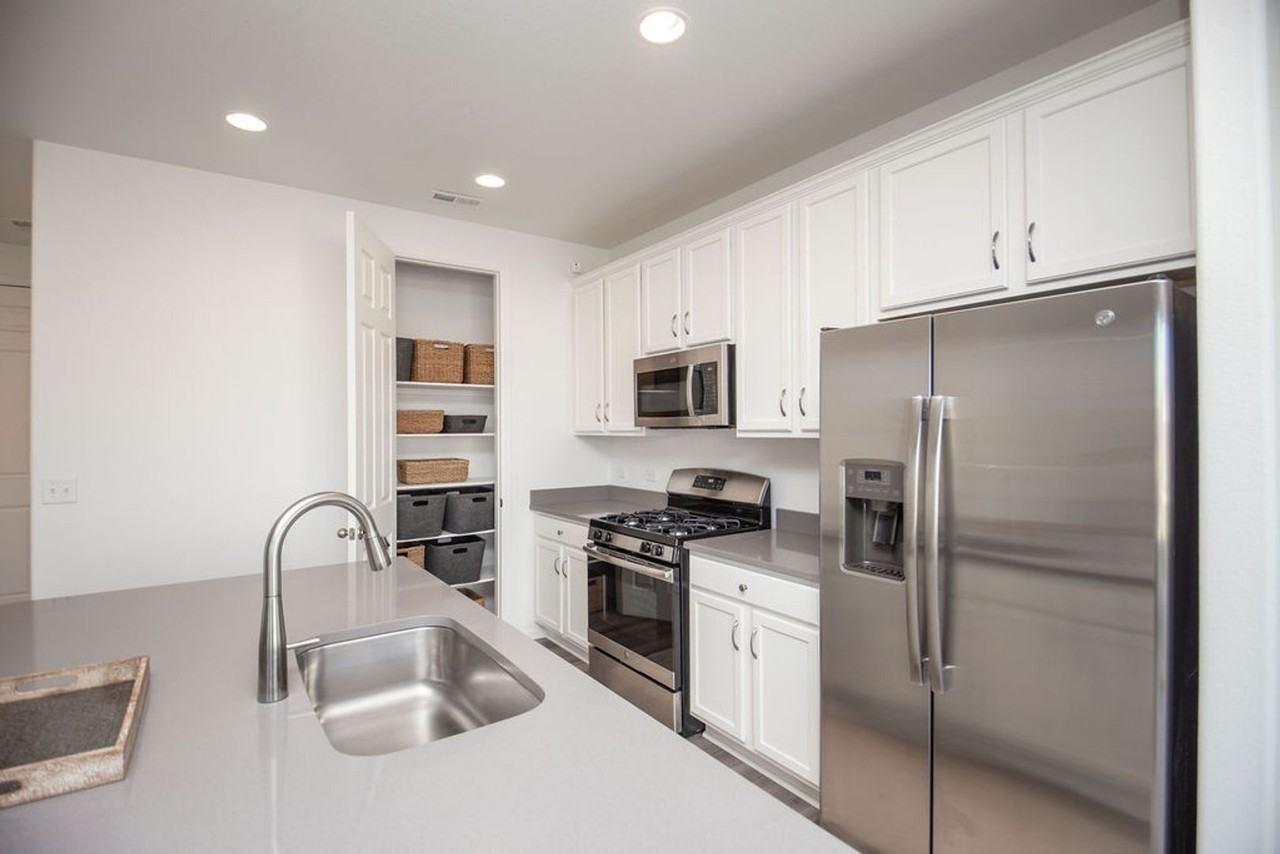 2892 Sand Beach Lake Dr - Photo 7 of 30