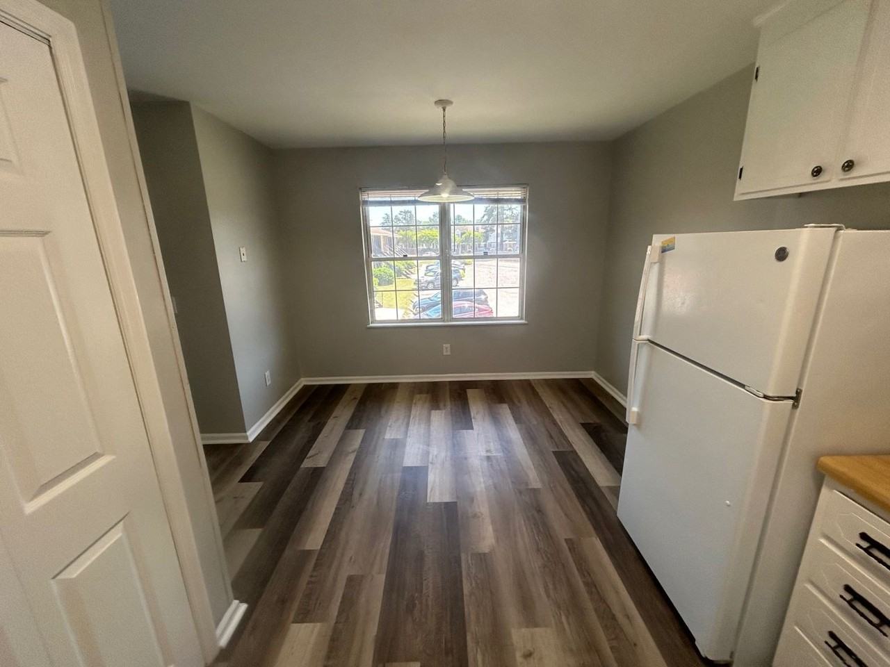 925 Glenn St - Photo 5 of 21