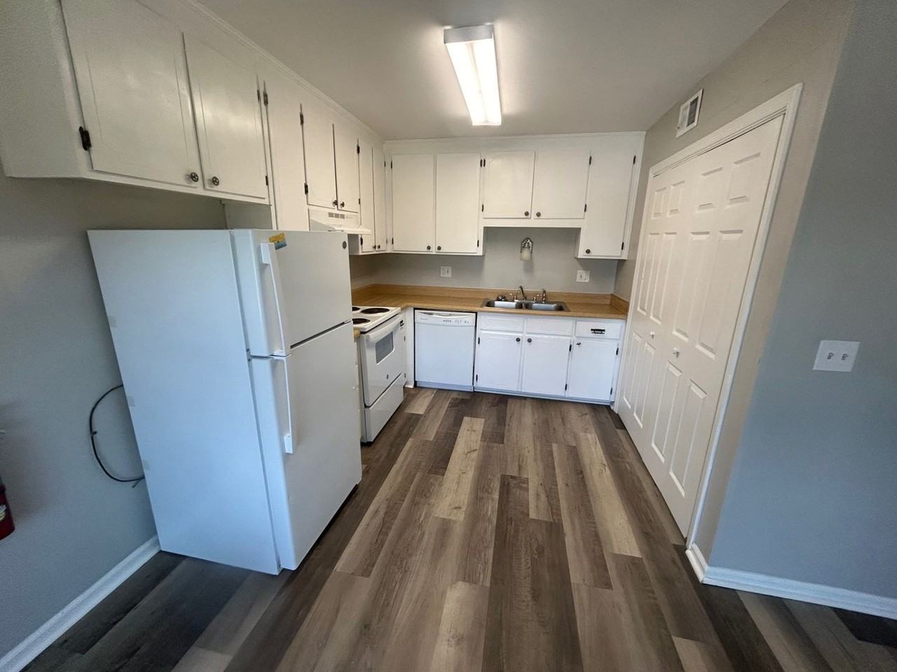 925 Glenn St - Photo 6 of 21