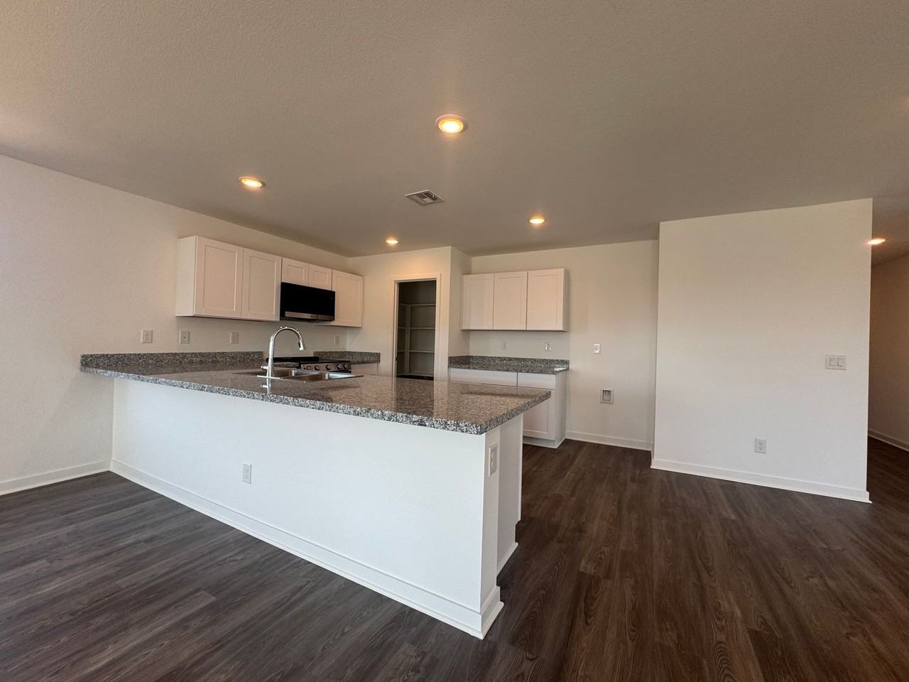 1814 Aloe Ct - Photo 5 of 27