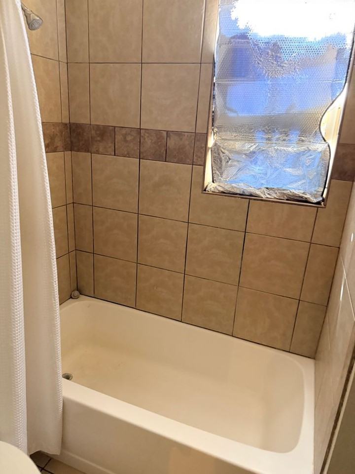 903 W 21st St - Photo 5 of 11