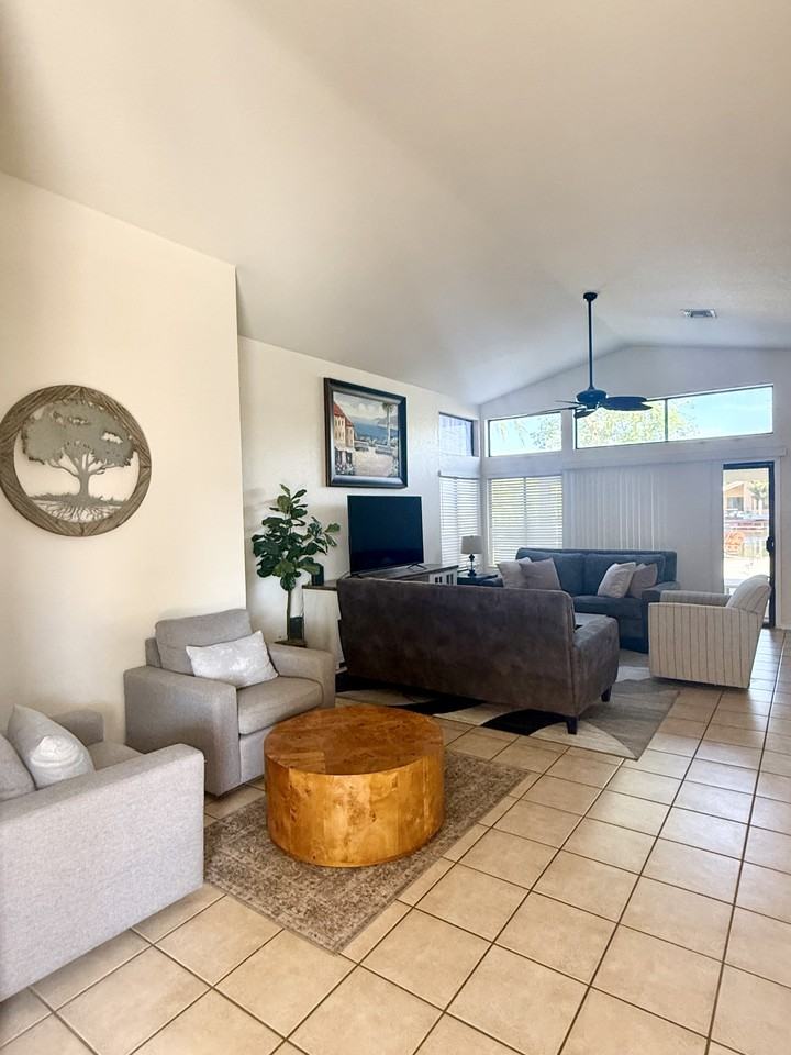 10938 W Poinsettia Dr #NA - Photo 2 of 19