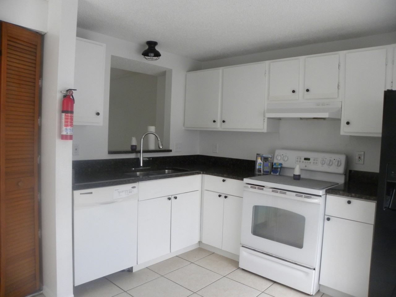 4966 Sanoma Vlg #D - Photo 4 of 22