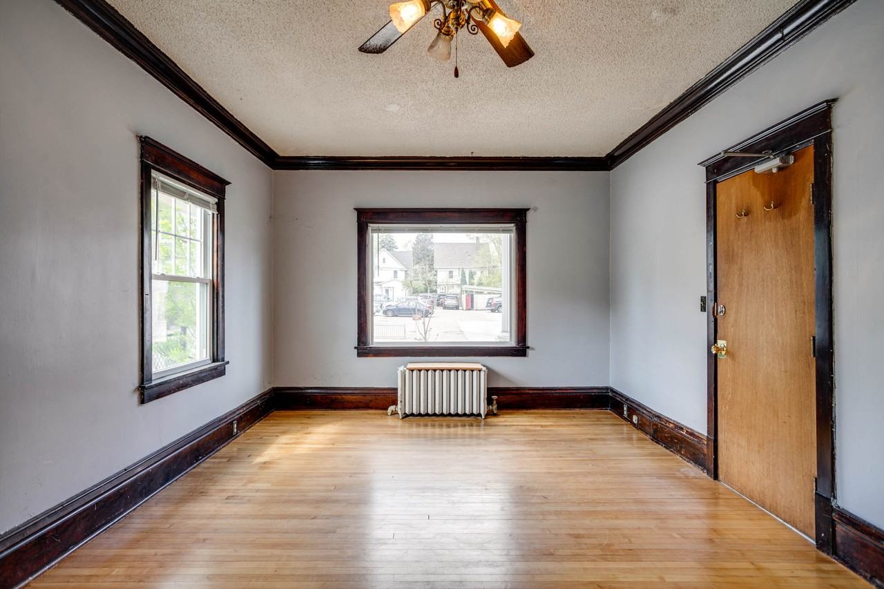 3007 Irving Ave S #1 - Photo 3 of 11