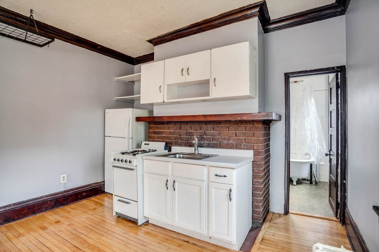 3007 Irving Ave S #1 - Photo 4 of 11