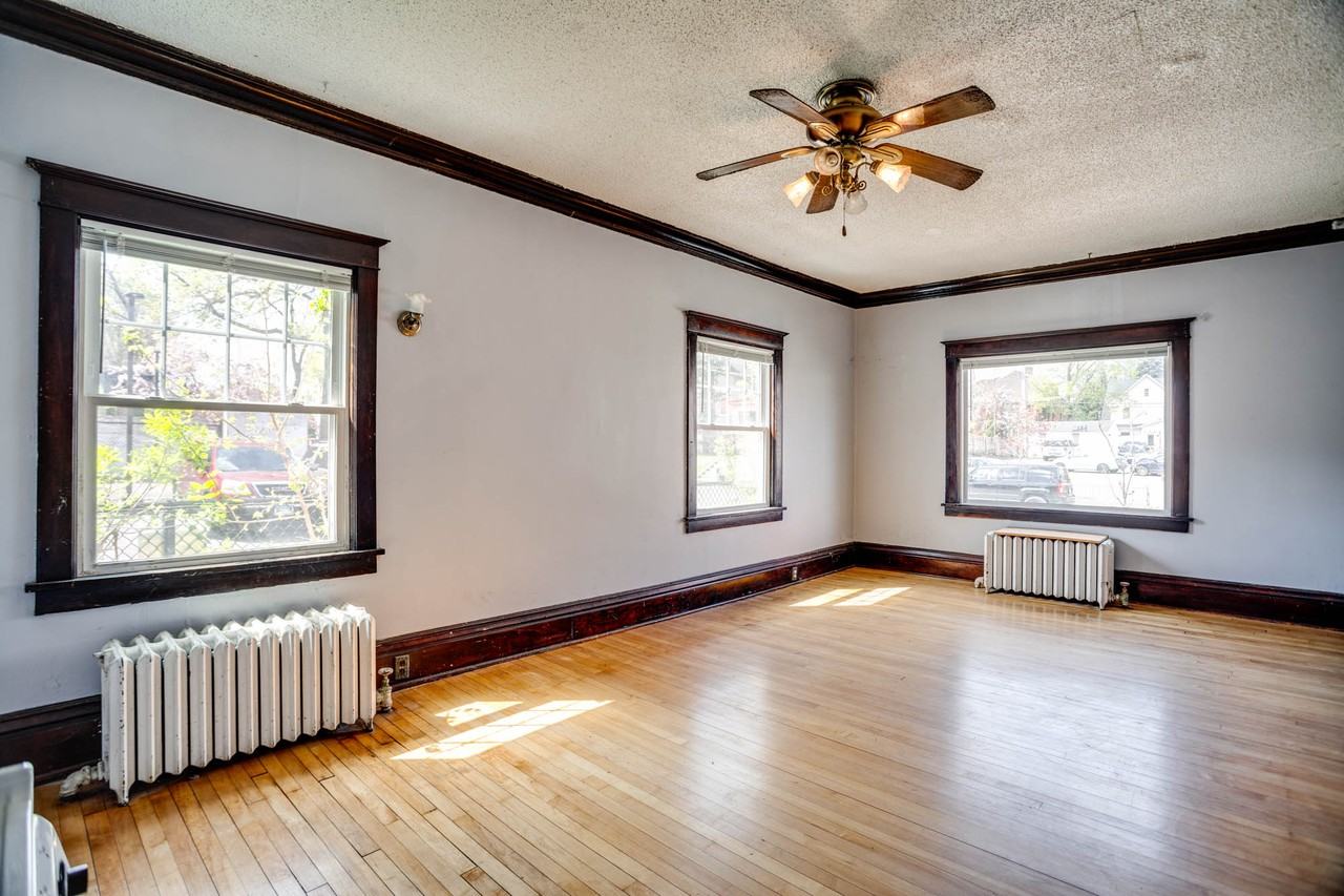 3007 Irving Ave S #1 - Photo 5 of 11