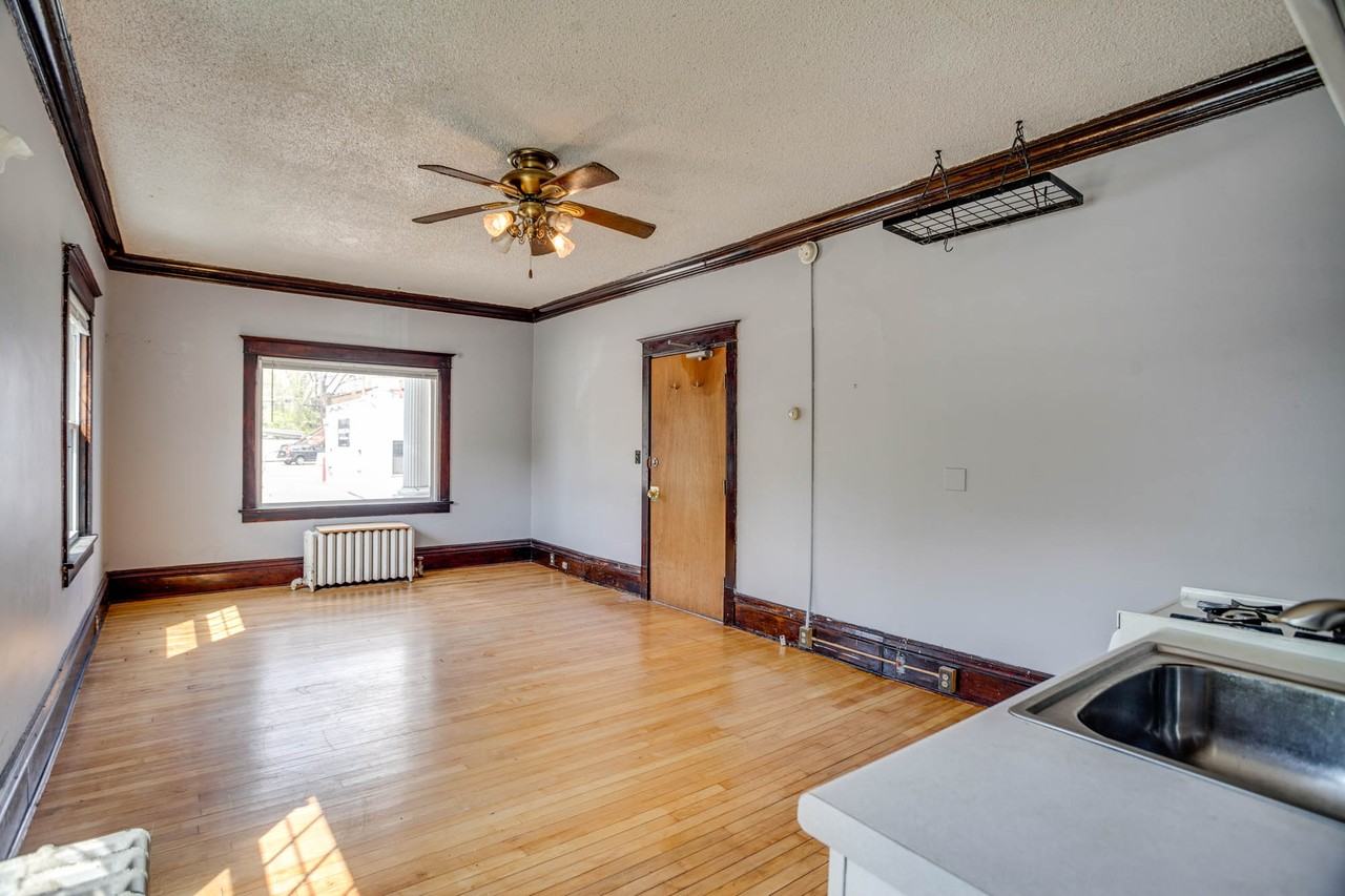 3007 Irving Ave S #1 - Photo 6 of 11