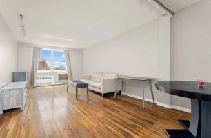 featured image of 3065 Sedgwick Ave #3A