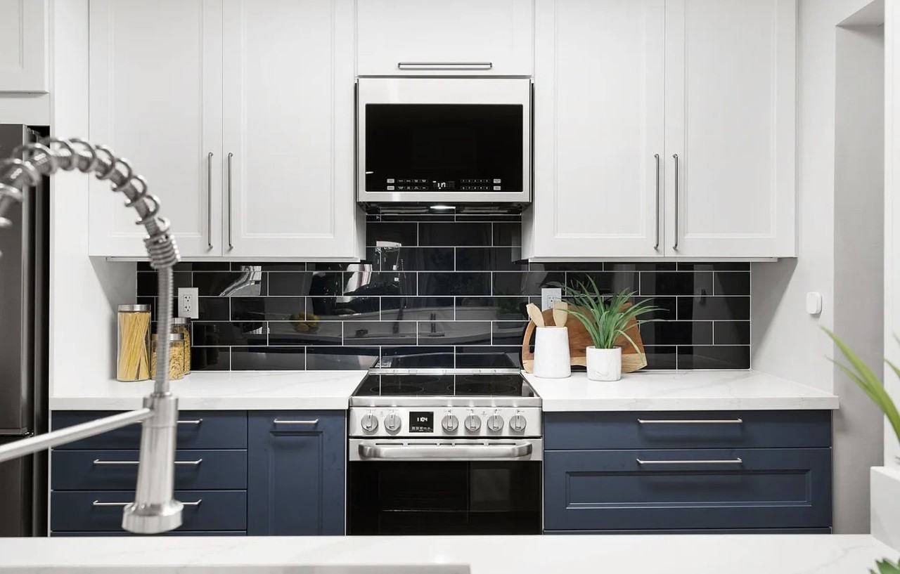 1305 Webster St #C102 - Photo 4 of 9