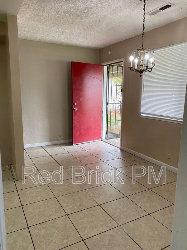 800 E 23rd St - Photo 7 of 16