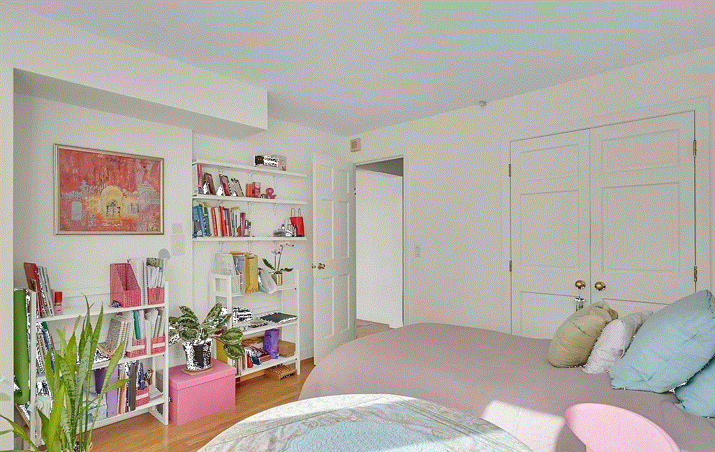 1731 Beacon St - Photo 4 of 8