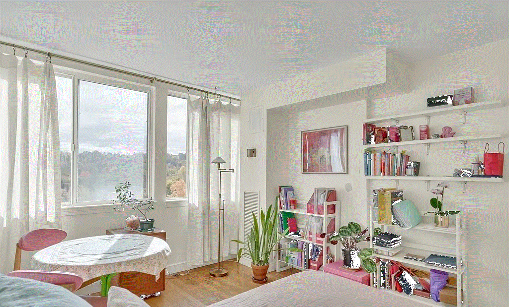 1731 Beacon St - Photo 5 of 8