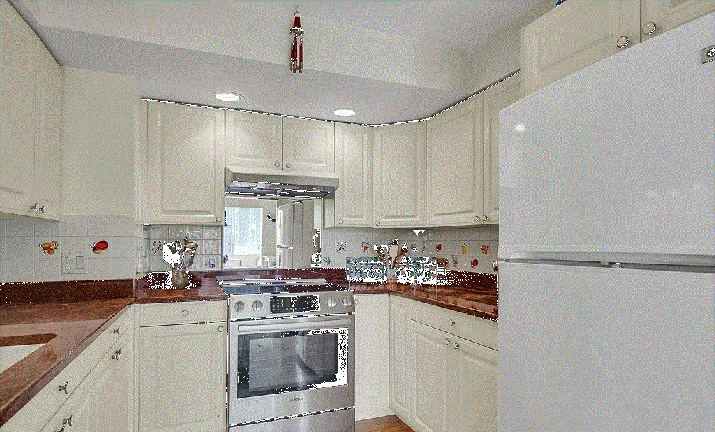 1731 Beacon St - Photo 6 of 8