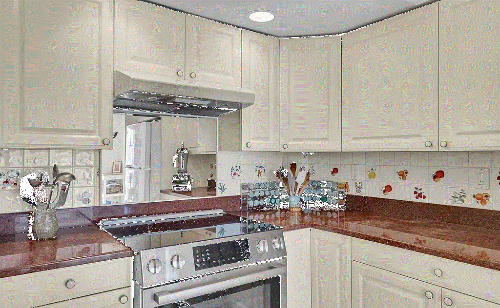 1731 Beacon St - Photo 7 of 8