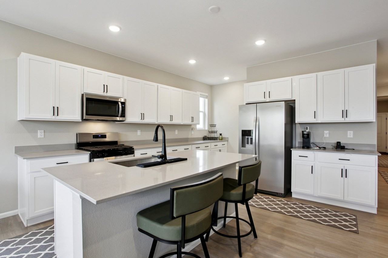 4140 Grand Lake St - Photo 2 of 39