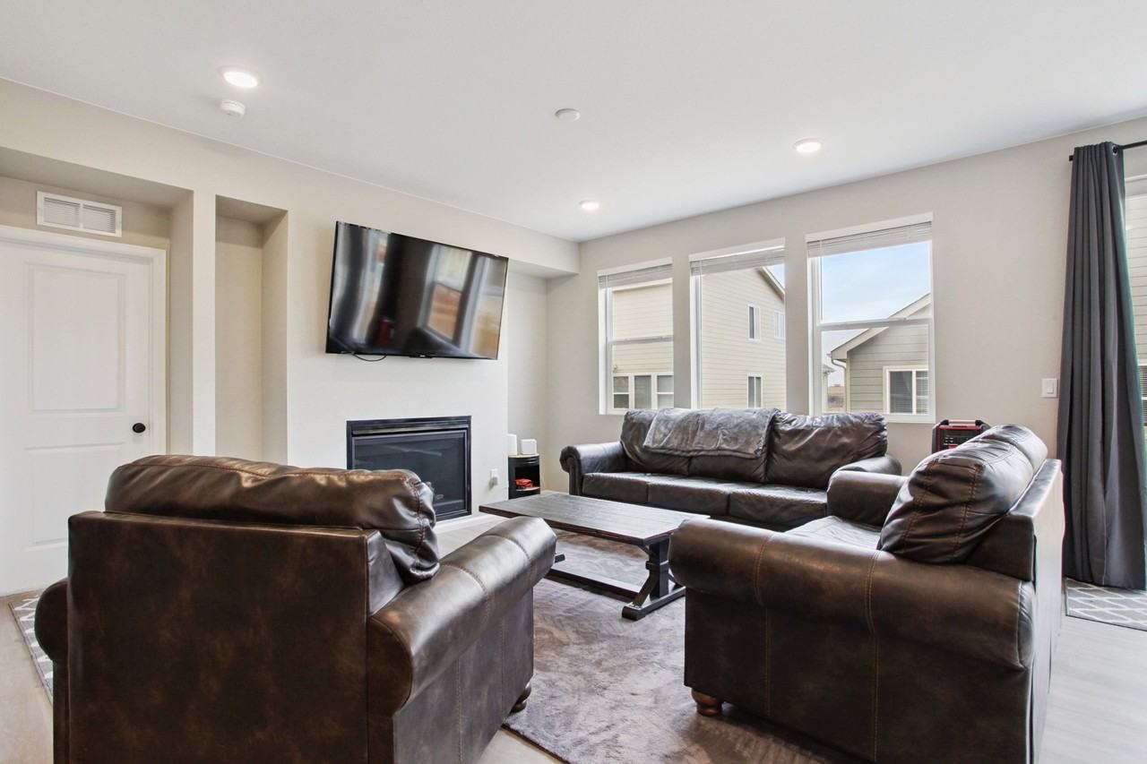 4140 Grand Lake St - Photo 3 of 39