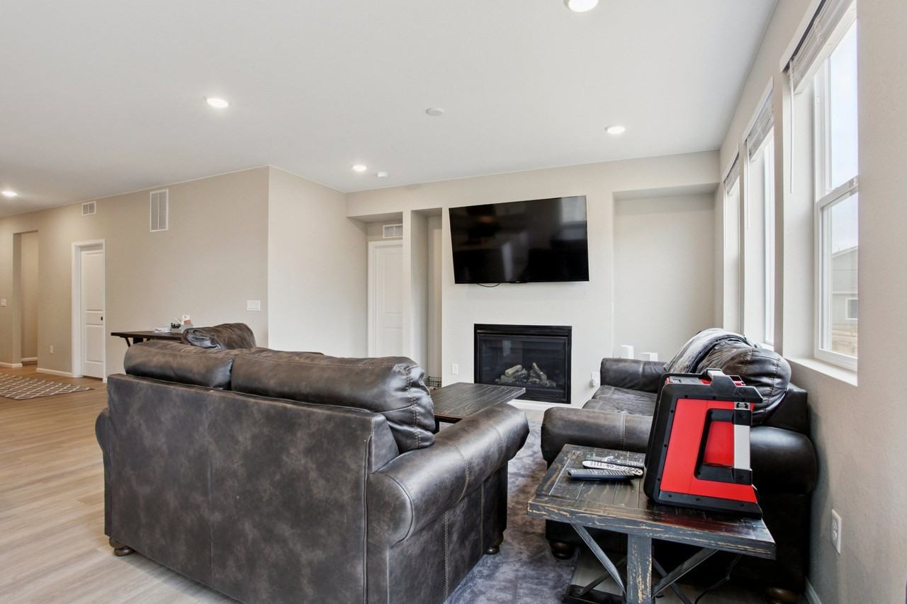 4140 Grand Lake St - Photo 6 of 39