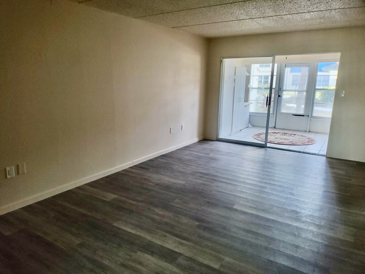 11700 Park Blvd #104 - Photo 4 of 10