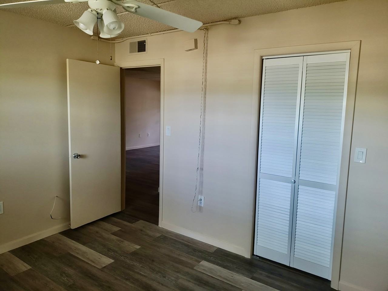 11700 Park Blvd #104 - Photo 6 of 10