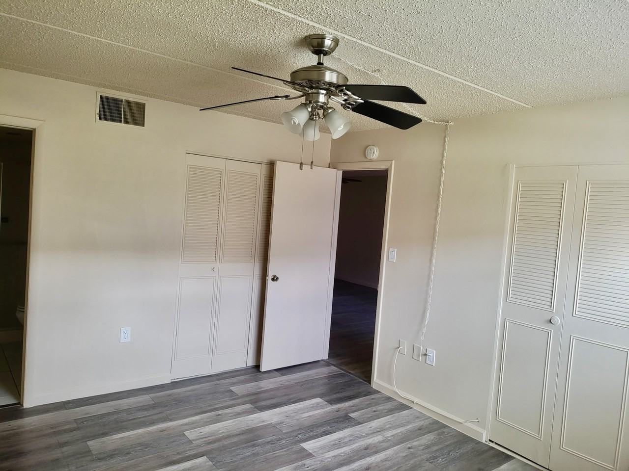 11700 Park Blvd #104 - Photo 7 of 10