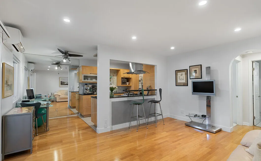 848 Pacific St #2 - Photo 2 of 17