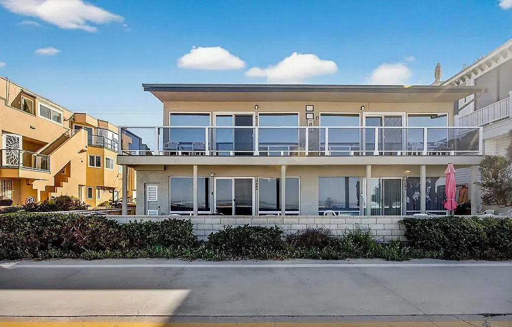 3645 Ocean Front Walk - Photo 7 of 10